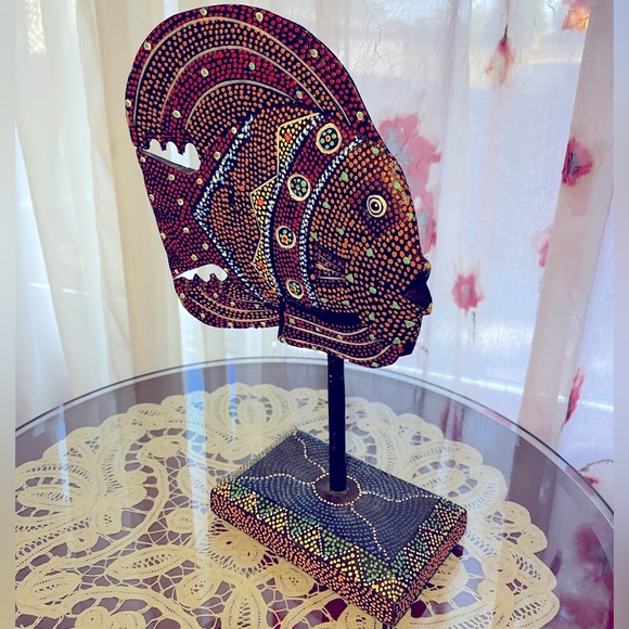 Angel Fish Statue FABULOUSLY colorful Rainbow Dot - Picture 3 of 12